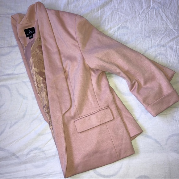 Blush Pink Blazer - Picture 7 of 8